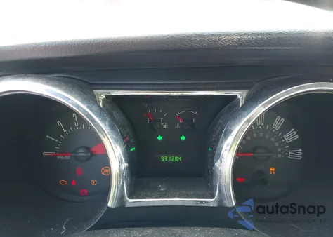 2008 Ford Mustang V6 Deluxe/V6 Premium z USA, uszkodzony, nr VIN 1ZVHT80N685204494